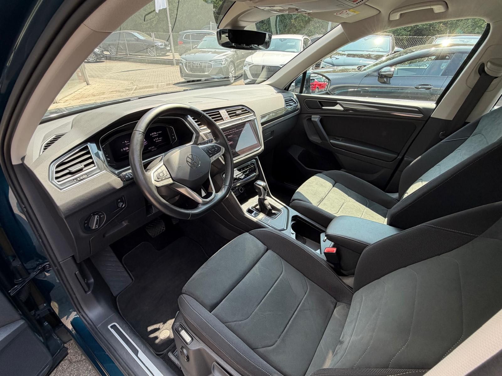Fahrzeugabbildung Volkswagen Tiguan 1.4 TSI eHyb Elegan >VIRTU+MATR+HEAD+KAM+