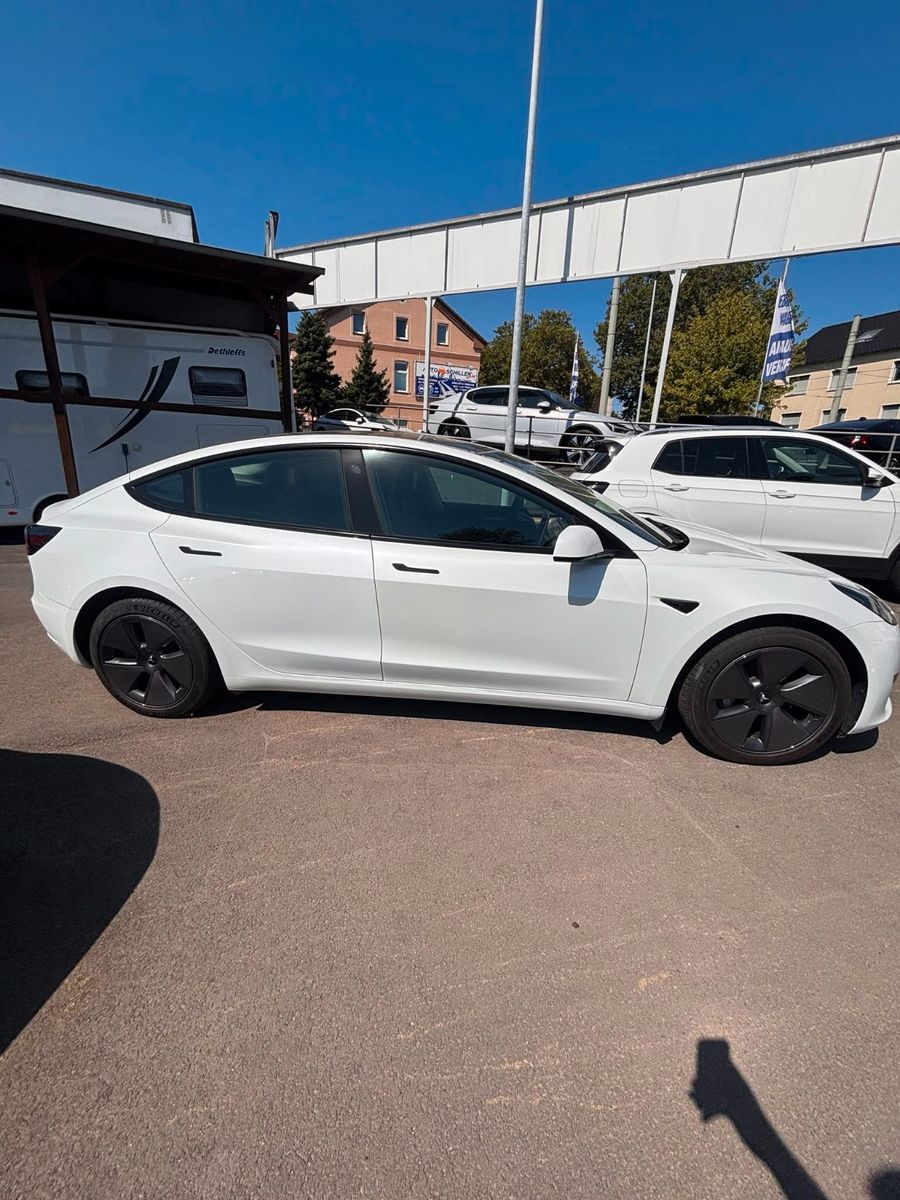 Tesla Model 3 Standard Range Plus RWD foto 6