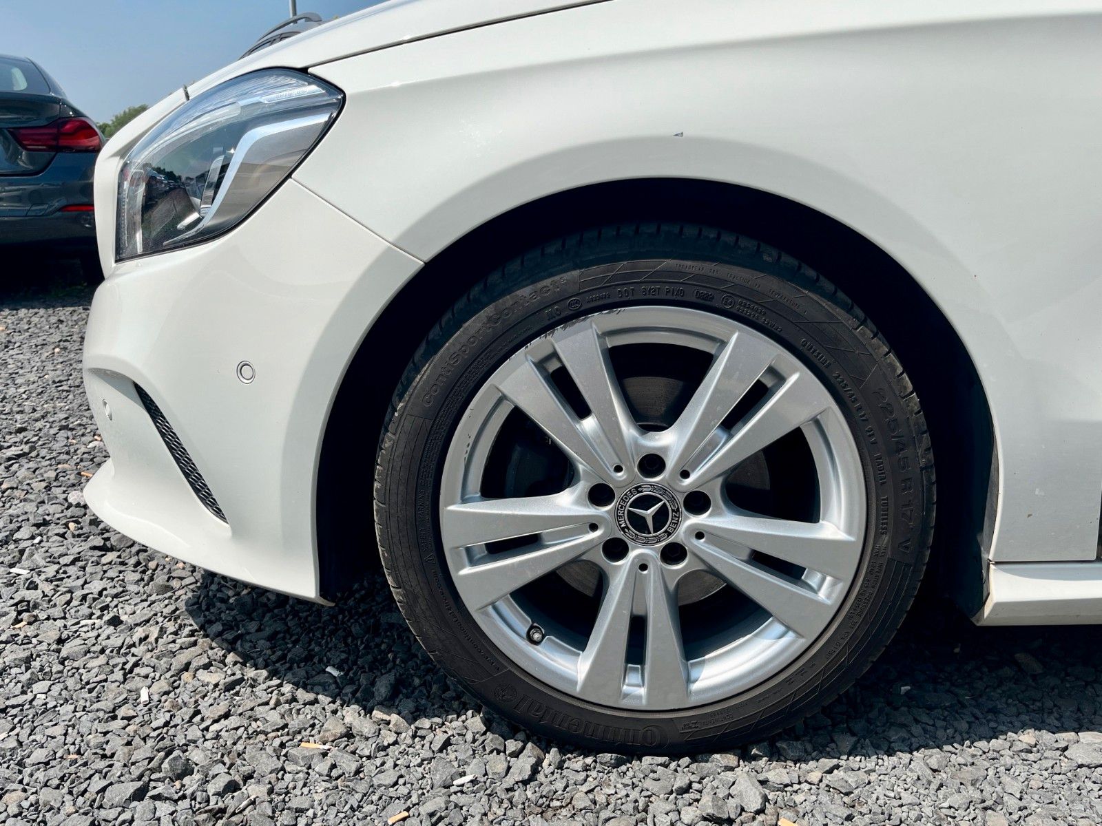 Fahrzeugabbildung Mercedes-Benz A 180 BE URBAN Navi LED SPORTSITZE Leder 2.HAND
