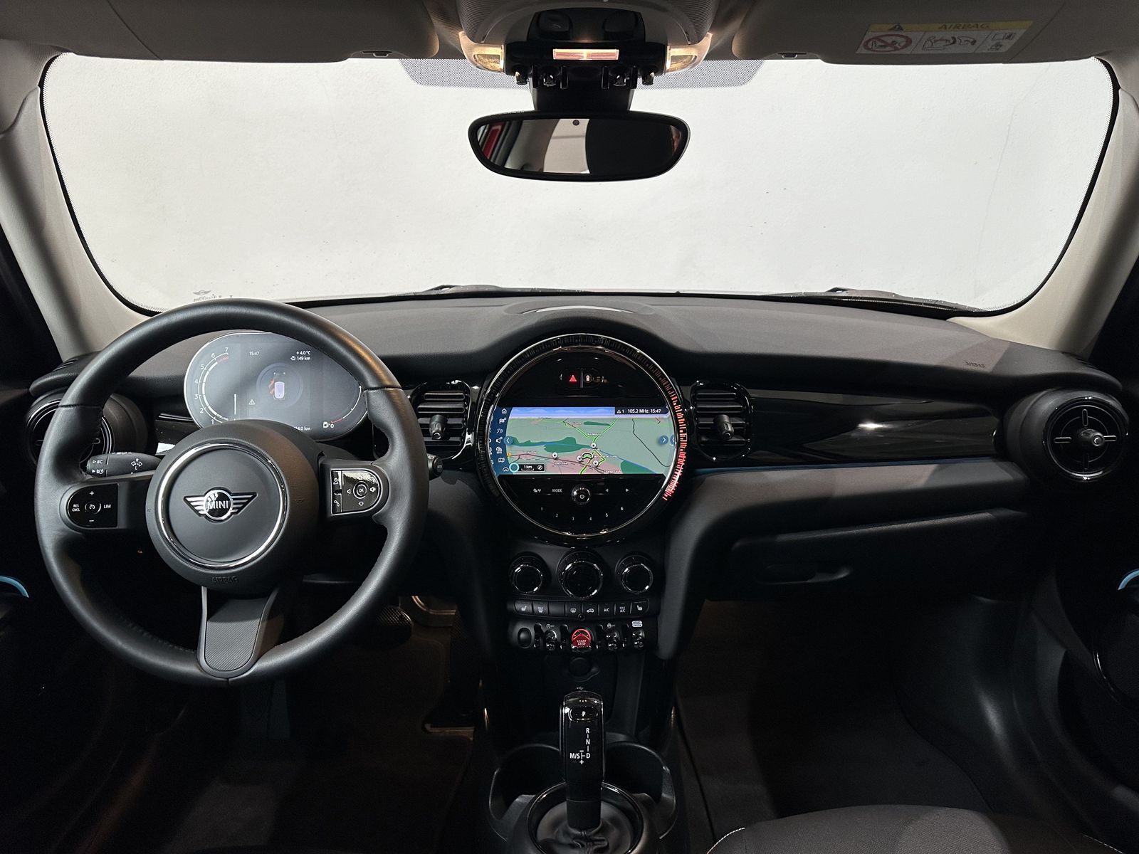 Fahrzeugabbildung MINI Cooper 5-Türer Navi Komfortzugang Rückfahrkamera