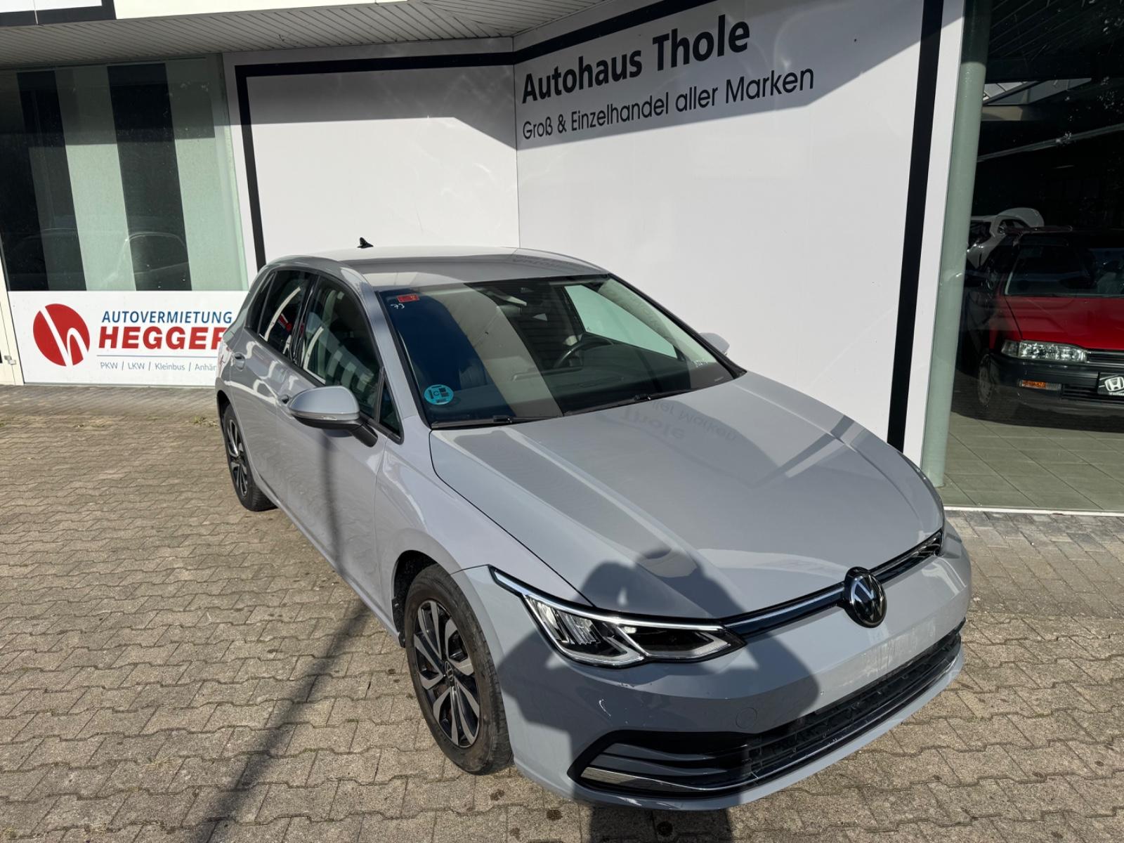 Volkswagen Golf VIII Lim. Active *ACC+CARPLAY+AHK*