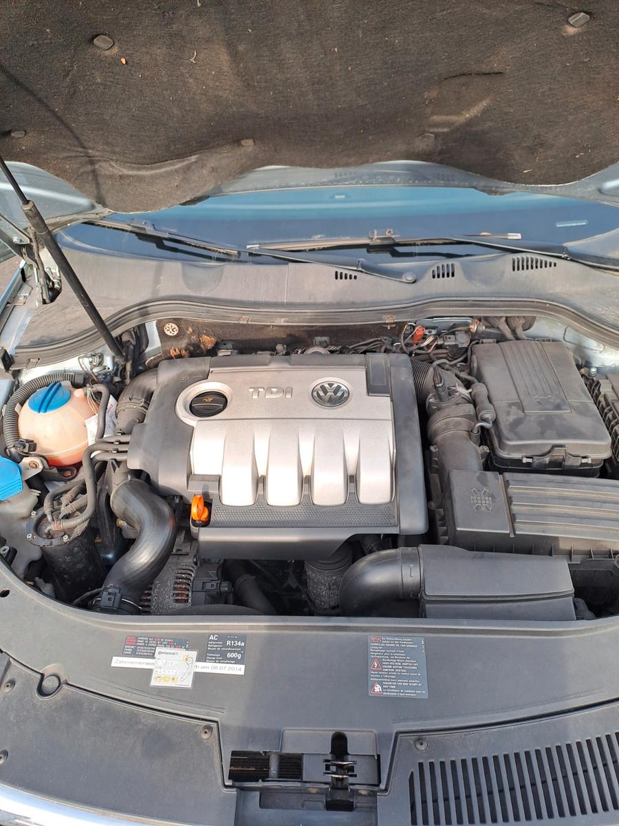 Volkswagen Passat 2005 — photo 11