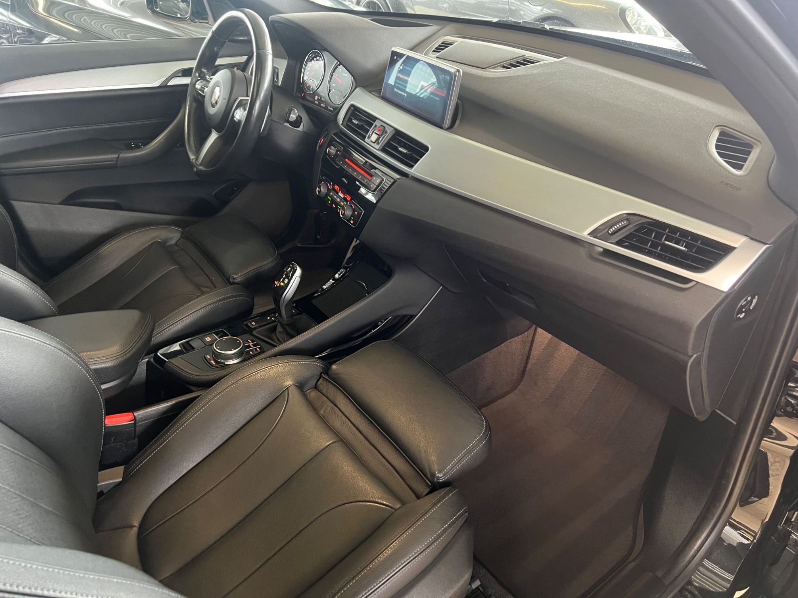 Fahrzeugabbildung BMW X1 xDrive 25 i M Sport *PANO*HEAD-UP*LED*MEMORY*