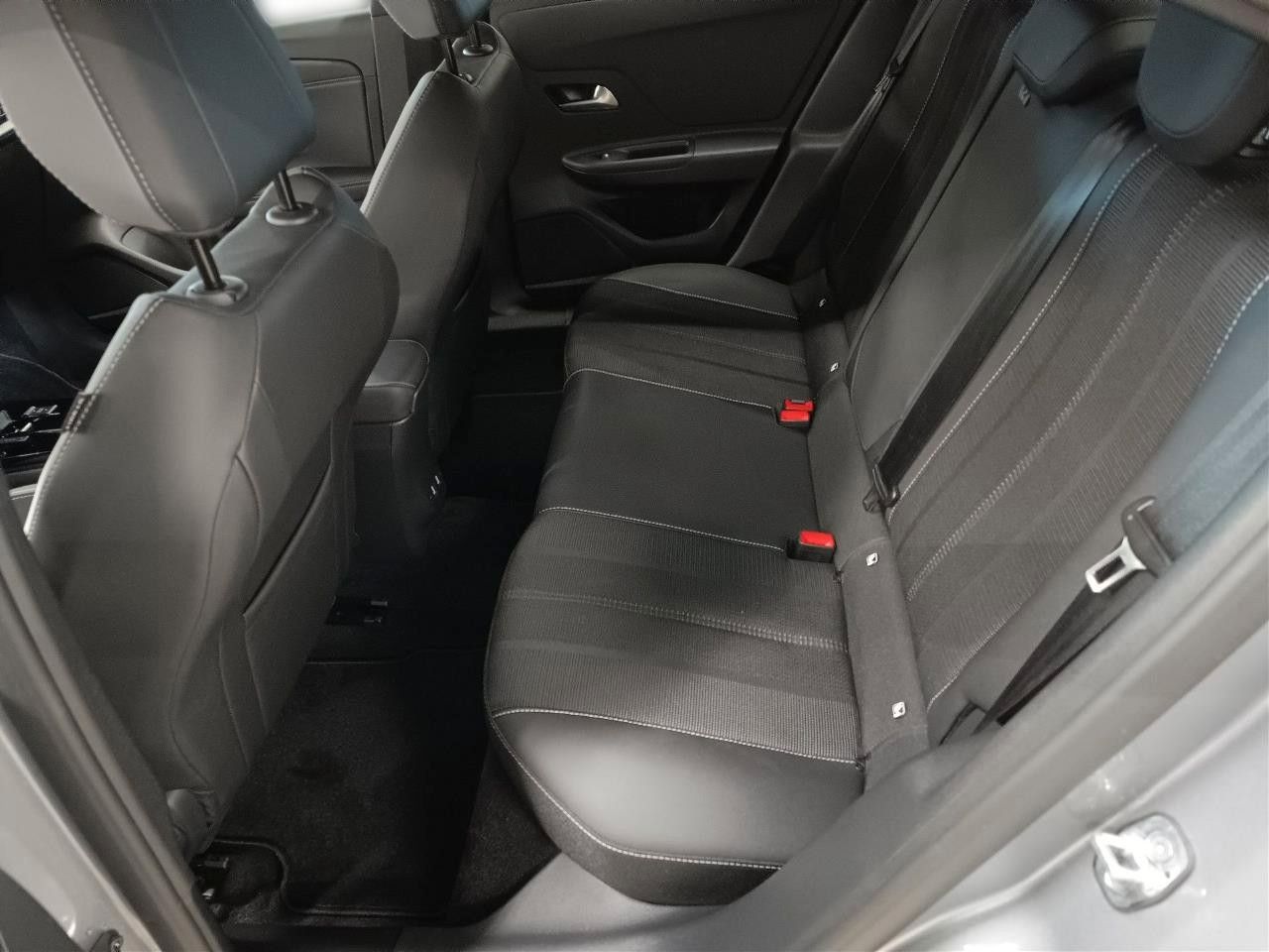 Fahrzeugabbildung Opel Mokka GS Line Automatik/HYBRID/NAVI!