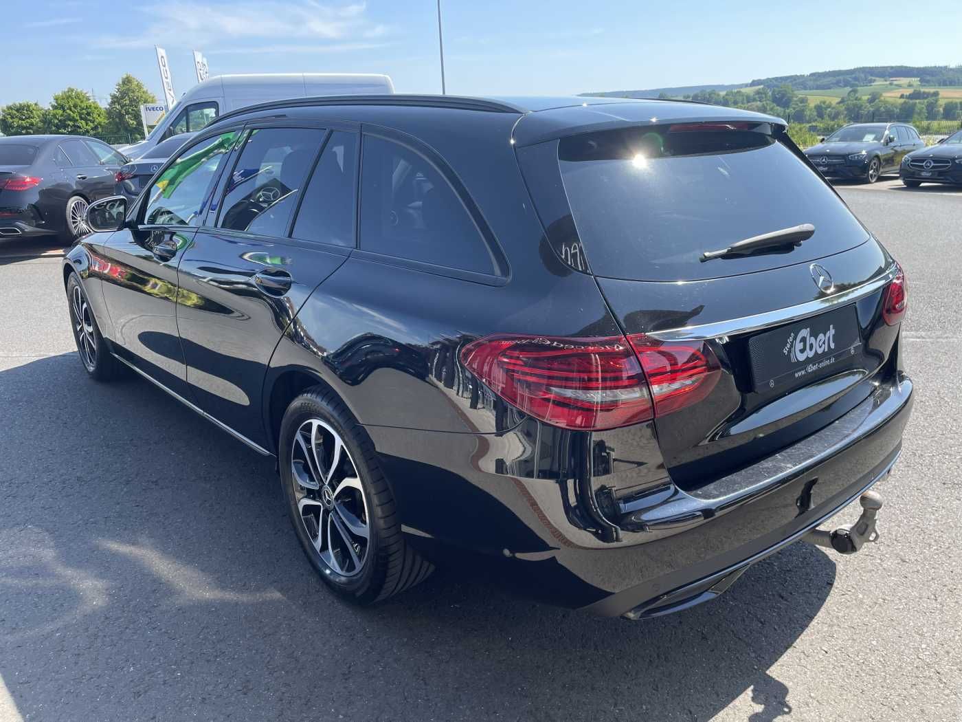 Fahrzeugabbildung Mercedes-Benz C 220 d T 9G Avantgarde R-Kamera+AHK +Burmester+