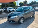 Lancia Ypsilon 1.2 69 CV 5 porte Silver - Lancia Ypsilon Silver mit Benzin-Antrieb