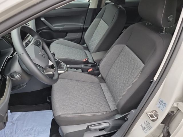 Fahrzeugabbildung Volkswagen Taigo 1.0 TSI MOVE SHZ KLIMA LED LIGHT-ASSIST AP