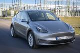 Tesla Model Y AWD Dual Motor *AHK* mit Garantie  - Tesla Model Y: Silber