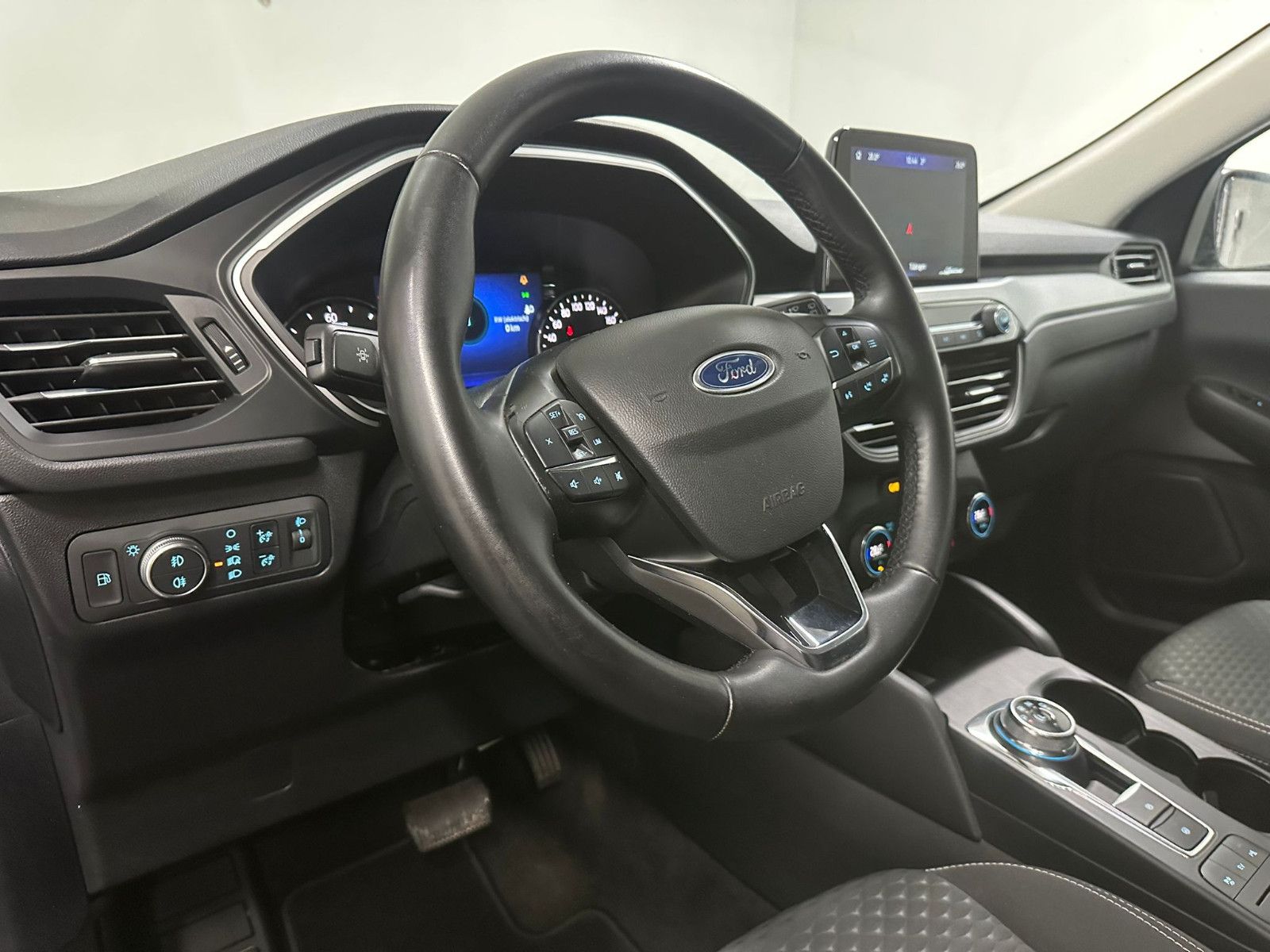 Fahrzeugabbildung Ford Kuga 2.5 Duratec PHEV Cool & Connect CVT*NAVI*