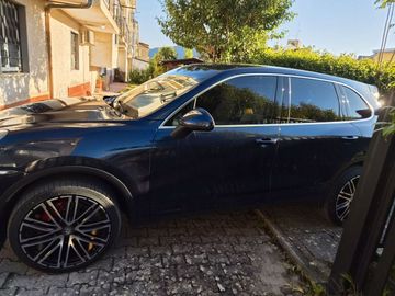 Porsche Cayenne - 7