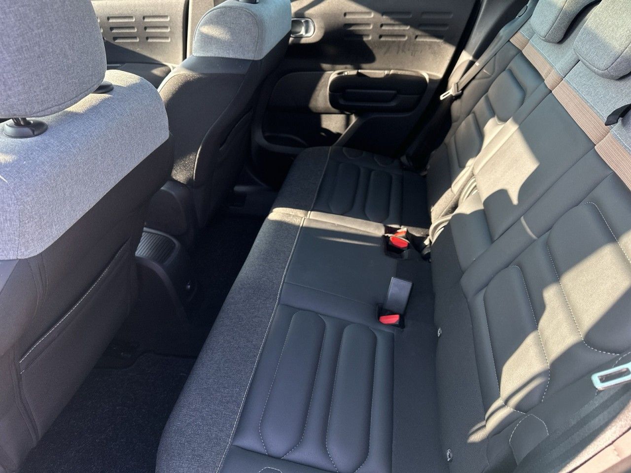 Fahrzeugabbildung Citroën C3 Aircross PureTech 130 EAT6 Shine Pack