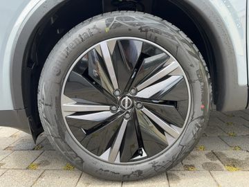 Nissan Qashqai TEKNA 1.3 DIG-T MHEV 158 PS Winterpaket