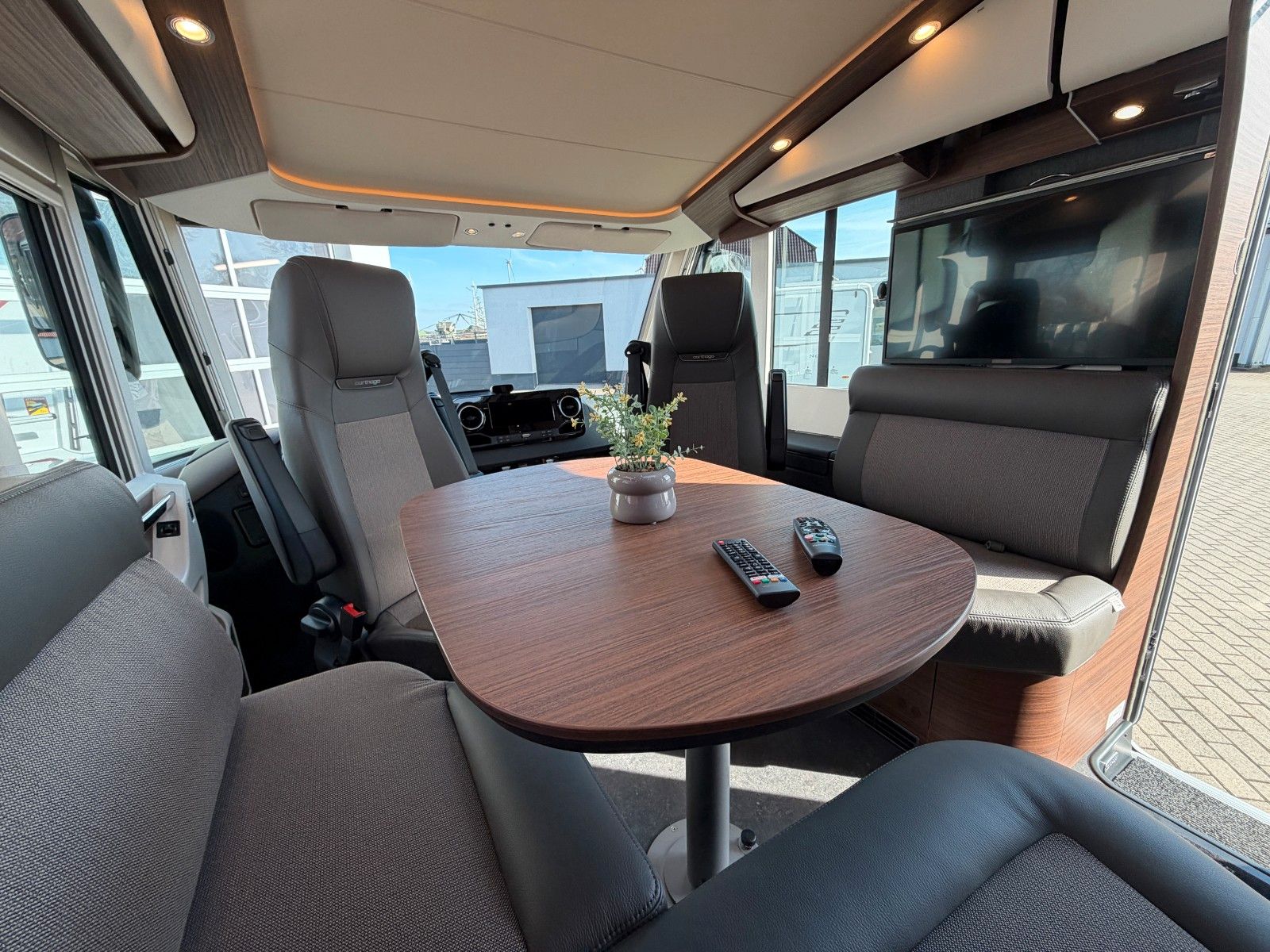 Fahrzeugabbildung Carthago chic c-line 5.0 QB L Queensbett Cortina