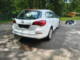 Opel Astra Sports Tourer 1.4 T, 140PS, XENON, Extras - Opel Astra: Weiß, Sports Tourer