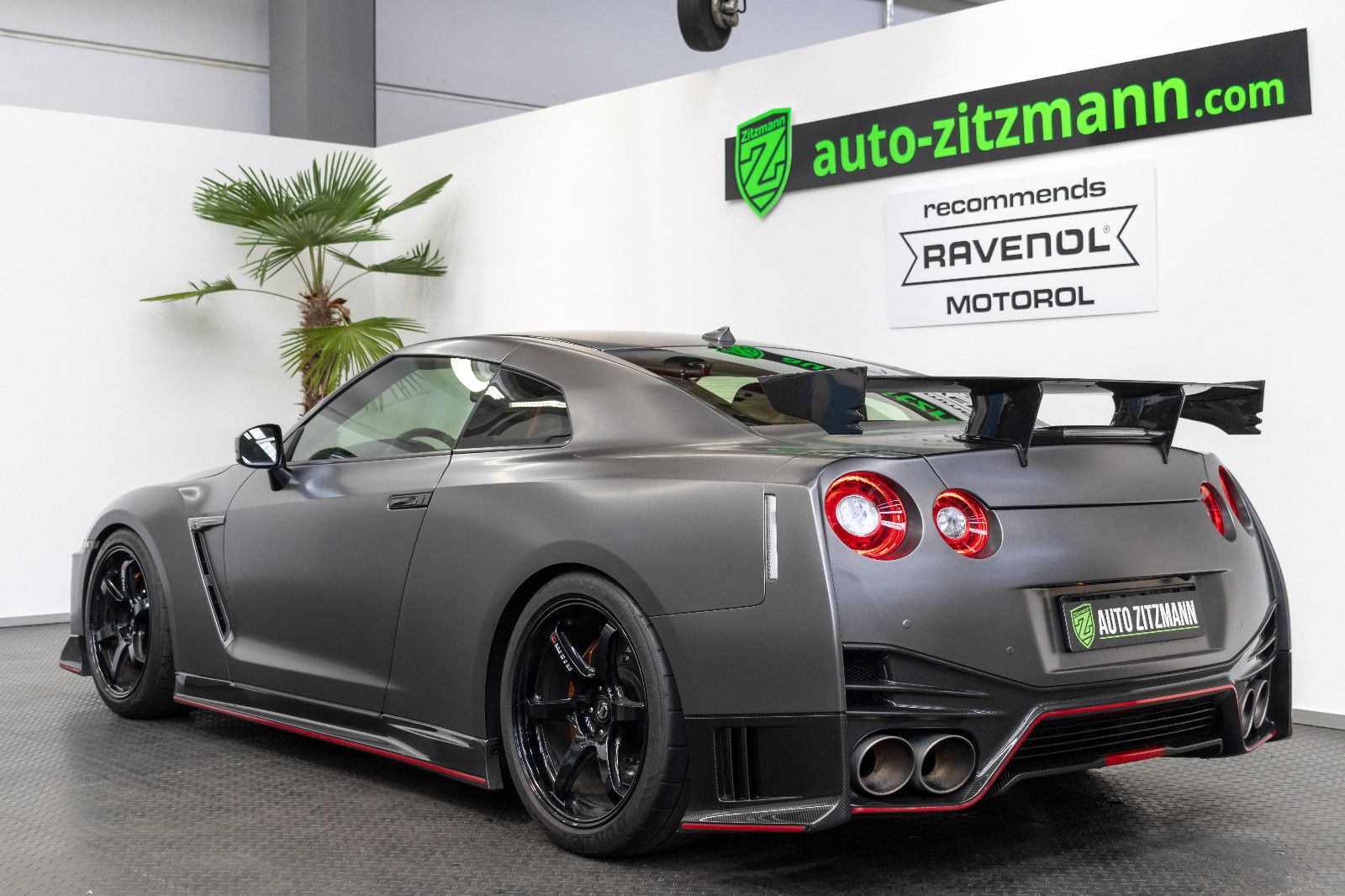 Fahrzeugabbildung Nissan GT-R 3.8l NISMO/CARBON/ÜBERROLLBÜGEL/SCHALENSITZ