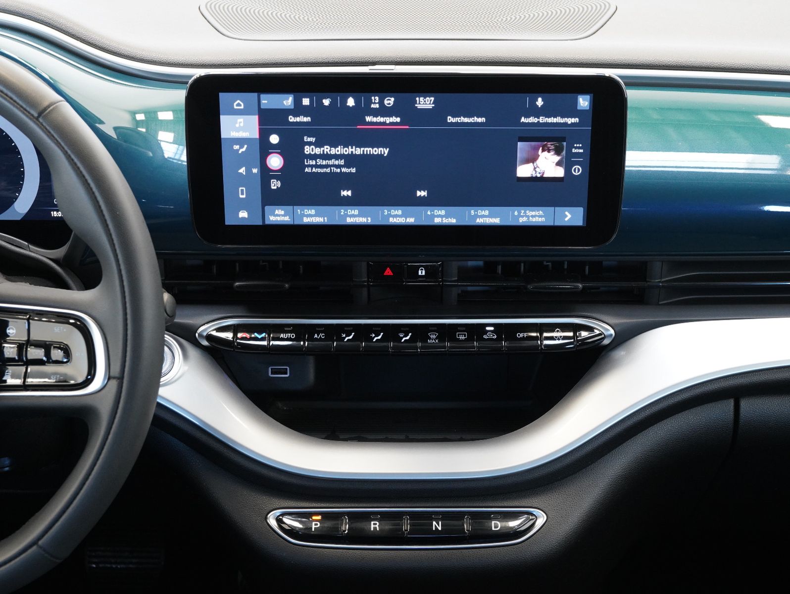 Fahrzeugabbildung Fiat 500e Icon 87KW/42kWh/DC-LADEN/CARPLAY/DAB/SOH