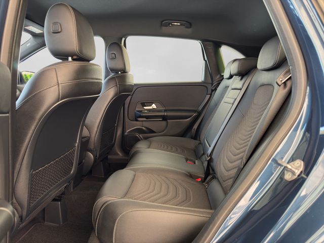 Fahrzeugabbildung Mercedes-Benz B 180 d Automatik+Style+LED+360°+Distronic+AHK