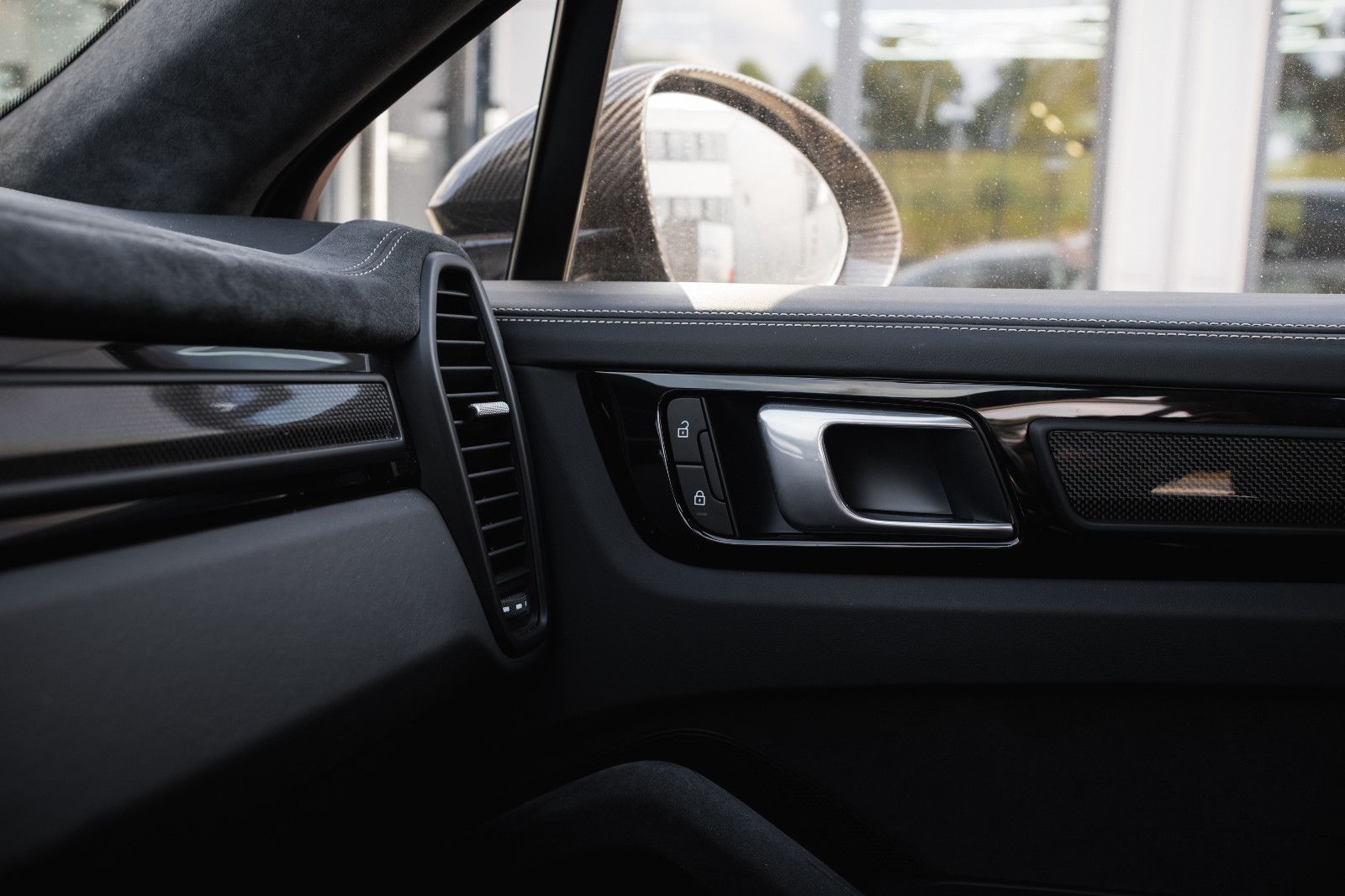 Fahrzeugabbildung Porsche Cayenne Coupe Turbo GT-Burmester-Keramik-1.Hand