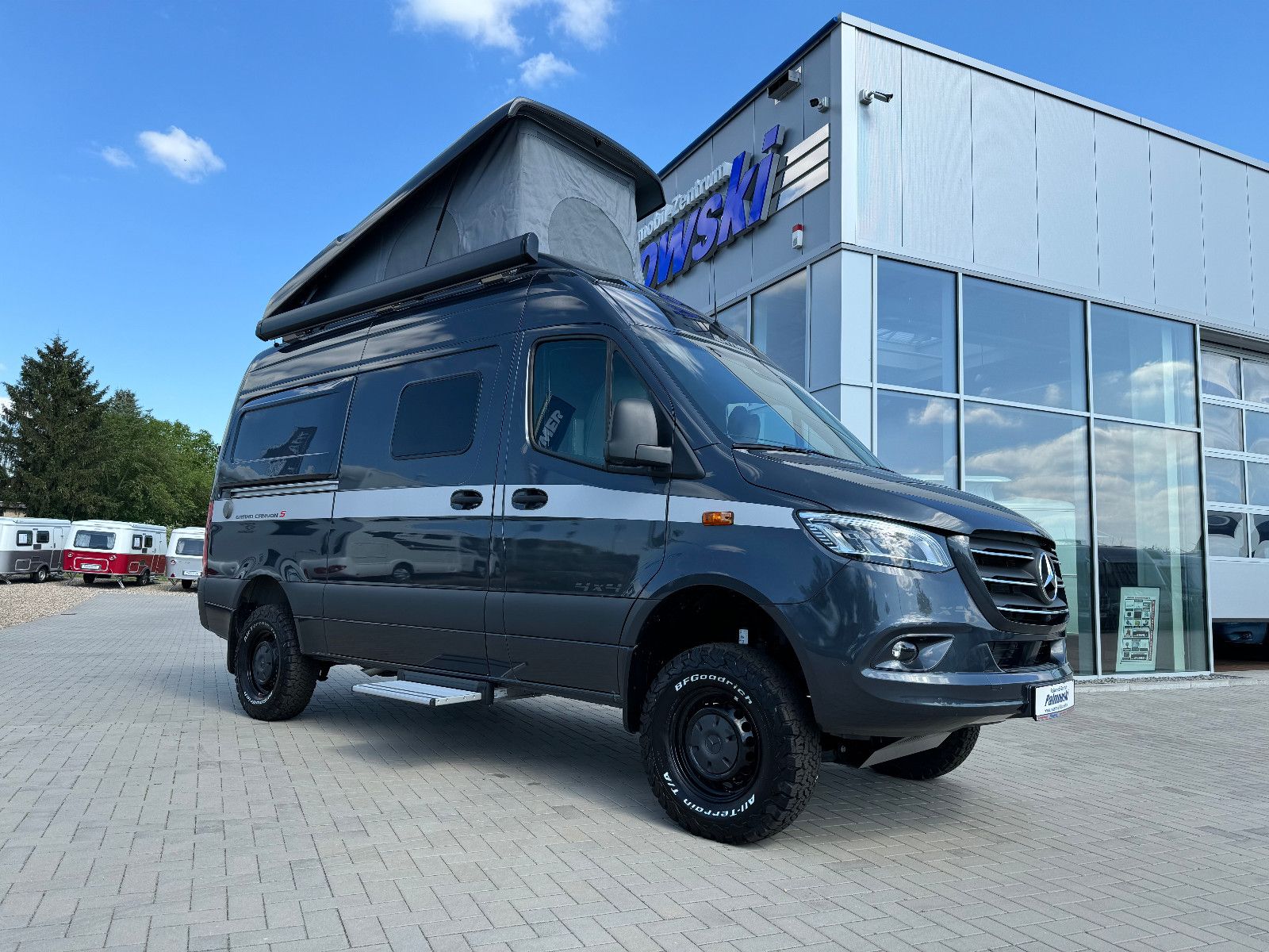 Fahrzeugabbildung HYMER / ERIBA / HYMERCAR Grand Canyon S - 4x4 - Sie sparen: 7631€!