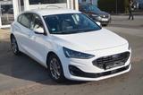 Ford Focus Lim. Titanium*LED*Klimaaut.*SHZ*RFK*Navi - Ford Focus Titanium mit Hybrid-Antrieb (Benzin/Elektro)