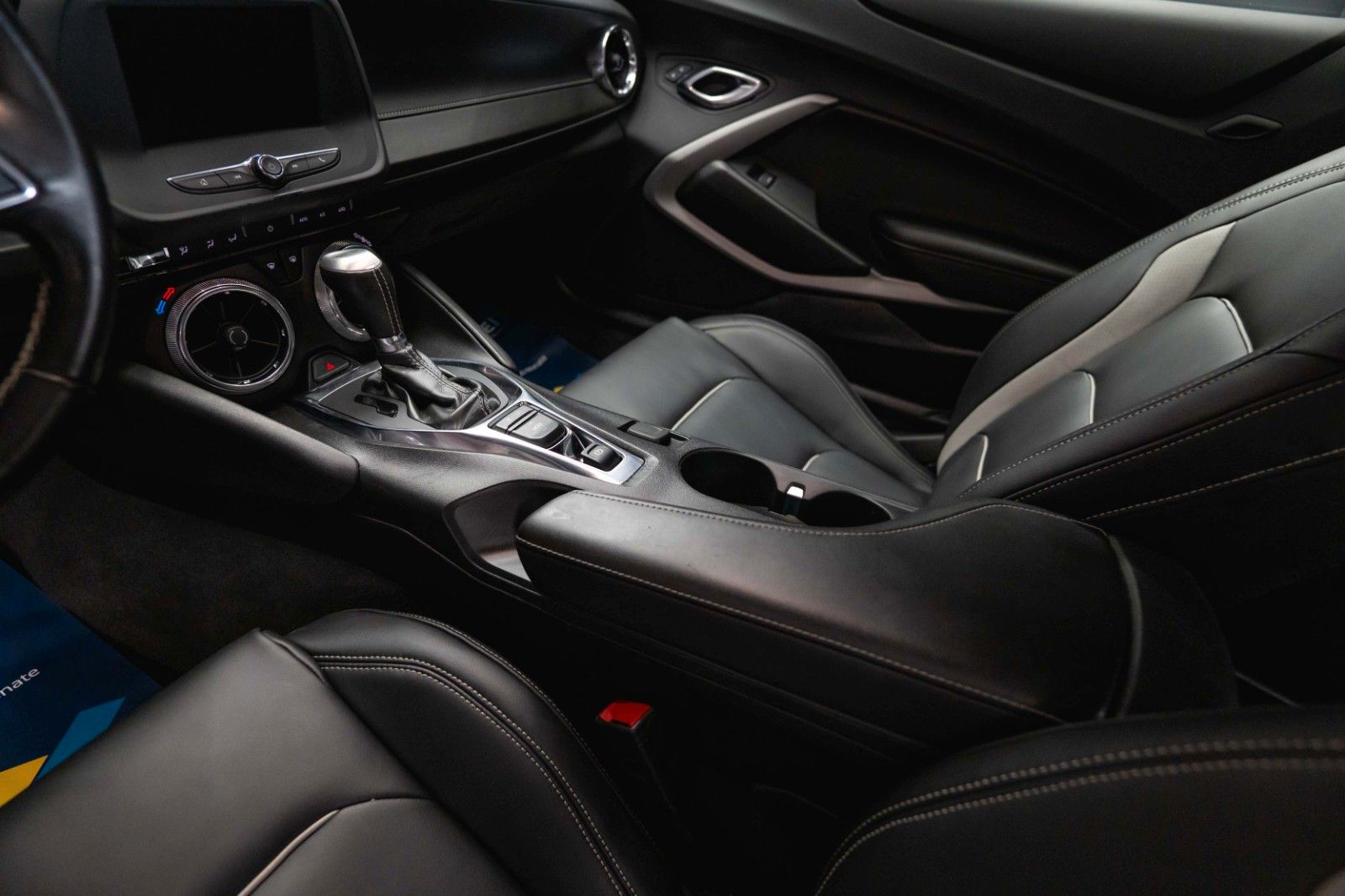 Fahrzeugabbildung Chevrolet Camaro 2.0 Turbo Coupe ZL1 Package *CarPlay*LED*