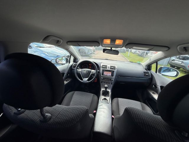 Toyota Avensis Combi Sol 1.8