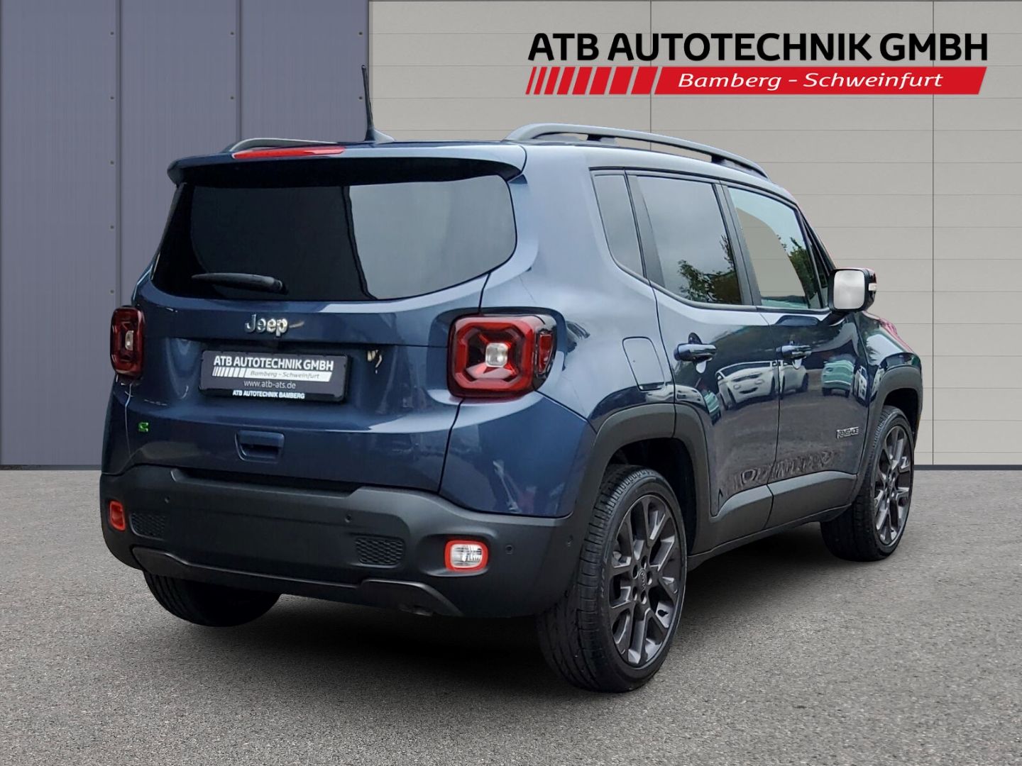 Fahrzeugabbildung Jeep Renegade S-Edition Navi Winterpaket