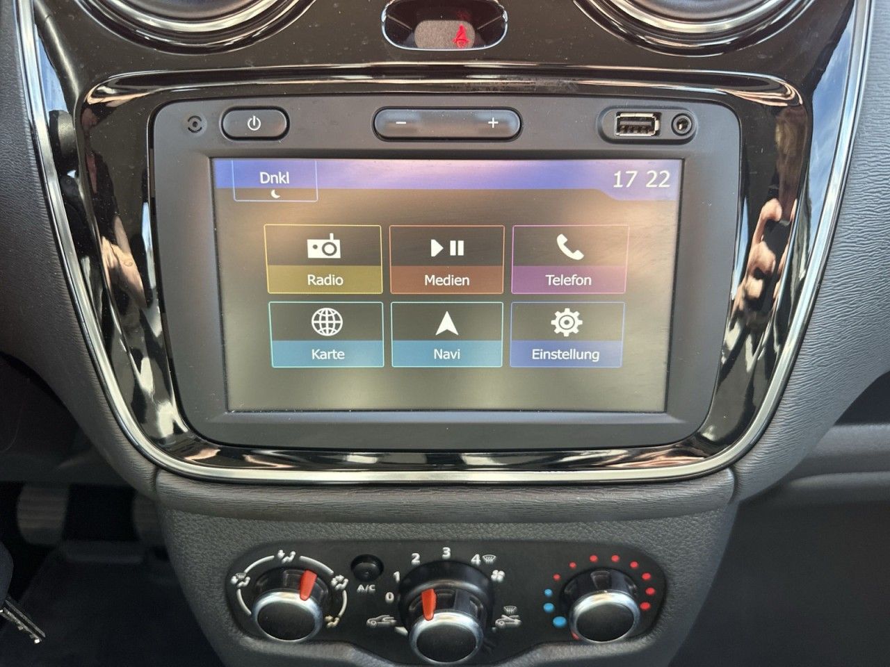 Fahrzeugabbildung Dacia Lodgy Stepway TCe 130 PS