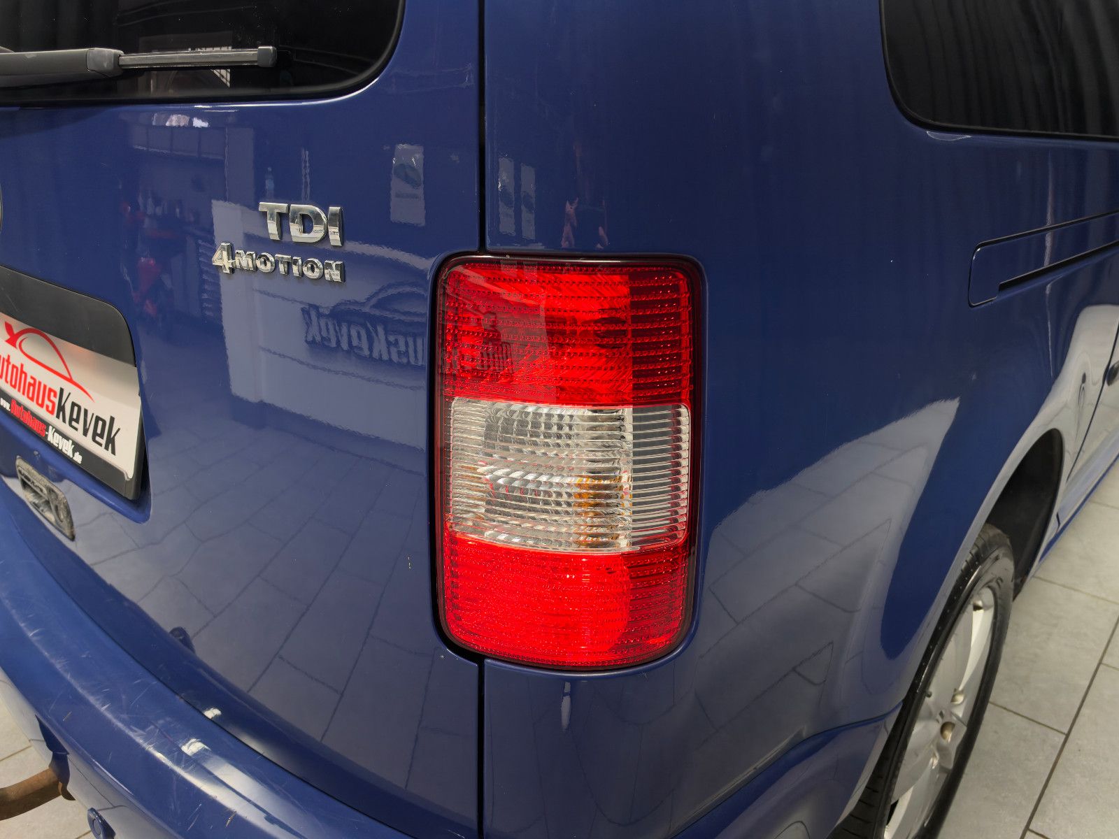 Fahrzeugabbildung Volkswagen Caddy Maxi Life Team 4Motion |AHK|PDC|7-SITZER