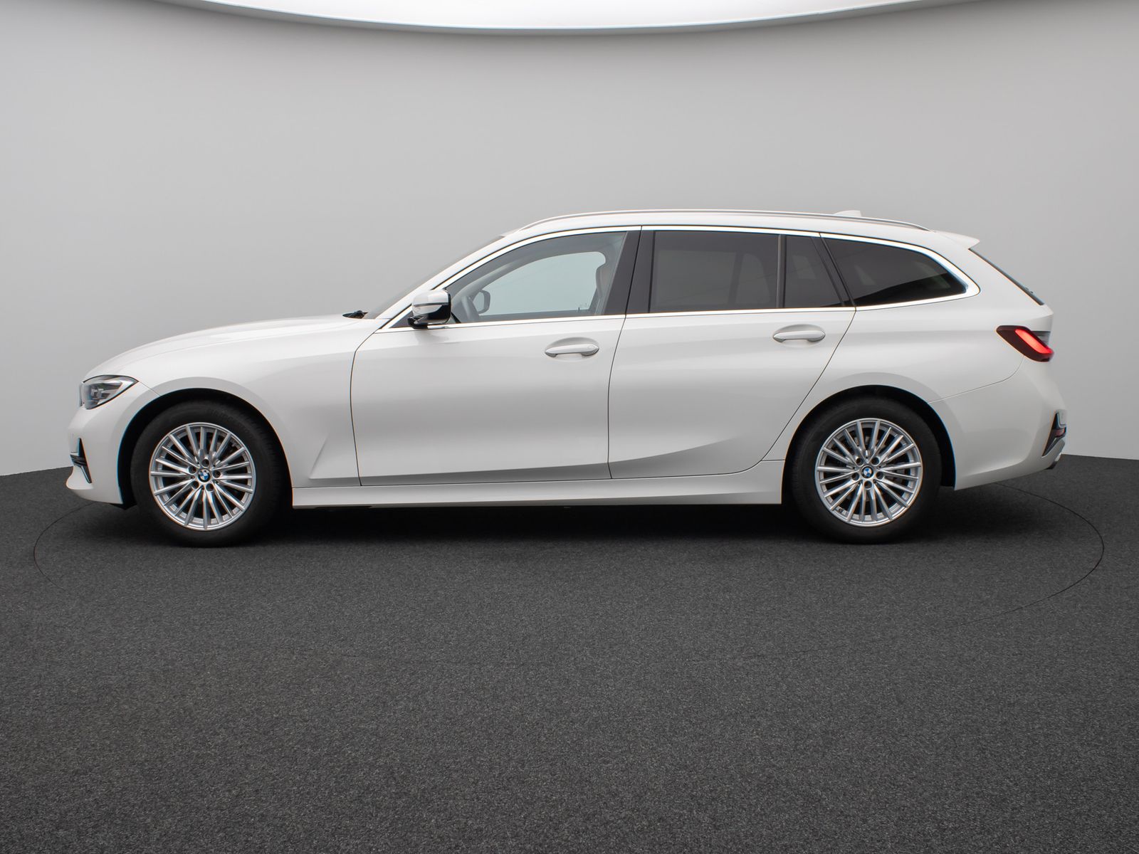 Fahrzeugabbildung BMW 320d  Luxury Line DAB HiFi PDC LED Alarm Sport