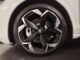Skoda Superb Combi 2.0 TDI DSG 4x4 Sportline Navi DCC - Skoda Superb mit Diesel-Antrieb: Allradantrieb, Kombi