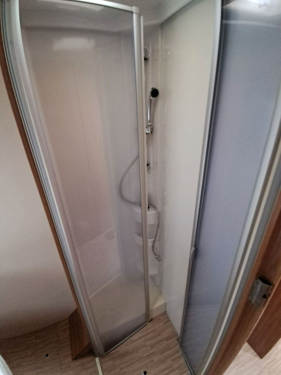 Fahrzeugabbildung Carado T 449 Markise,Sat,Solar,TV,AHK,Allwetterreifen