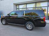 Chevrolet  Suburban 1500 LS 4WD, r. v. 2016, 8 mí - Chevrolet mit Benzin-Antrieb: 1500