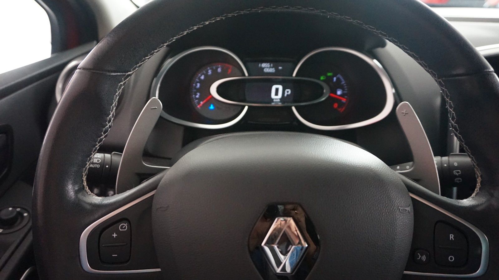 Fahrzeugabbildung Renault Clio IV Grandtour GT