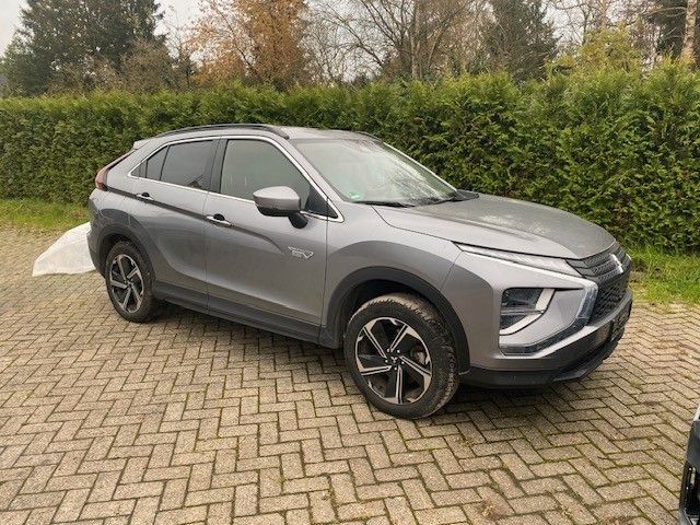 Mitsubishi Eclipse Cross Basis Hybrid 4WD