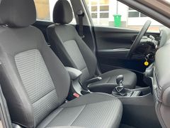 Fahrzeugabbildung Hyundai i20 1.0 T-GDI 48V Trend *Tempomat*Bluetooth*RFK*