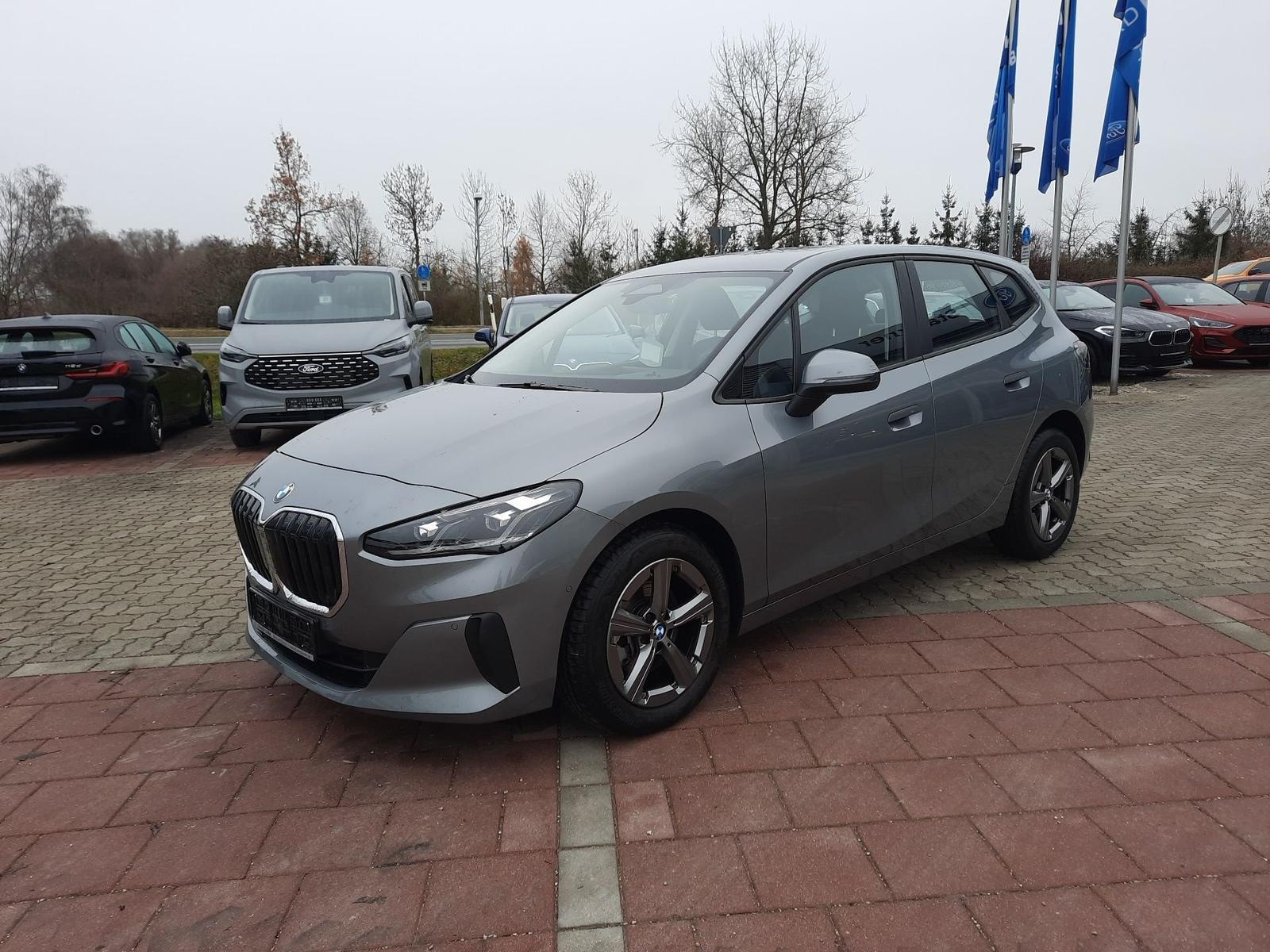 BMW 218i Active Tourer AHK el. Kamera Komfortzugang