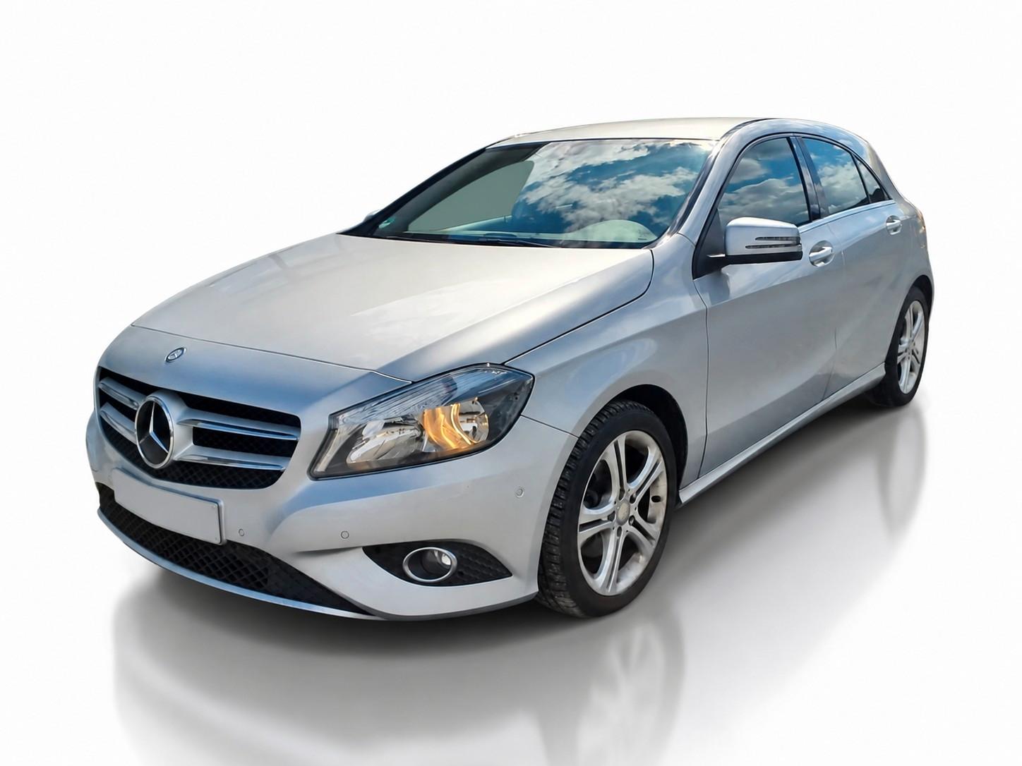 Mercedes-Benz A180 Urban NAV AHK PARKASS PDC LEDER SHZ
