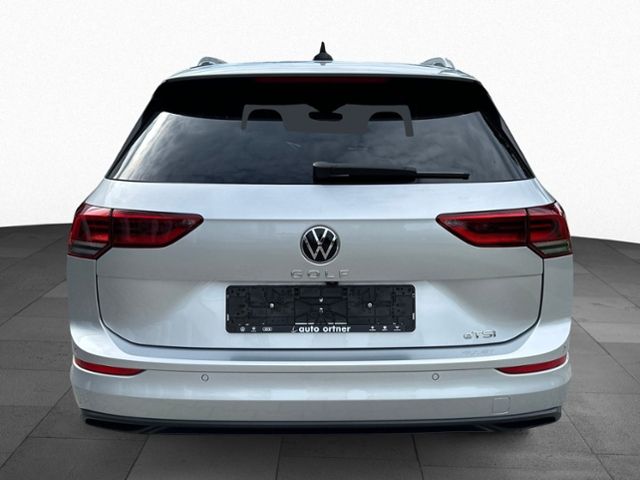 Fahrzeugabbildung Volkswagen Golf VIII Variant 1.5 eTSI LIFE HEAD-UP KAMERA N