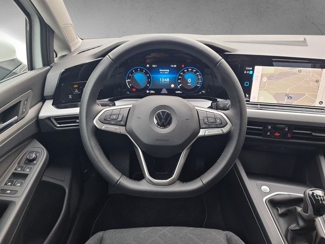 Fahrzeugabbildung Volkswagen Golf VIII Variant TSI Life LED Navi Climatronic