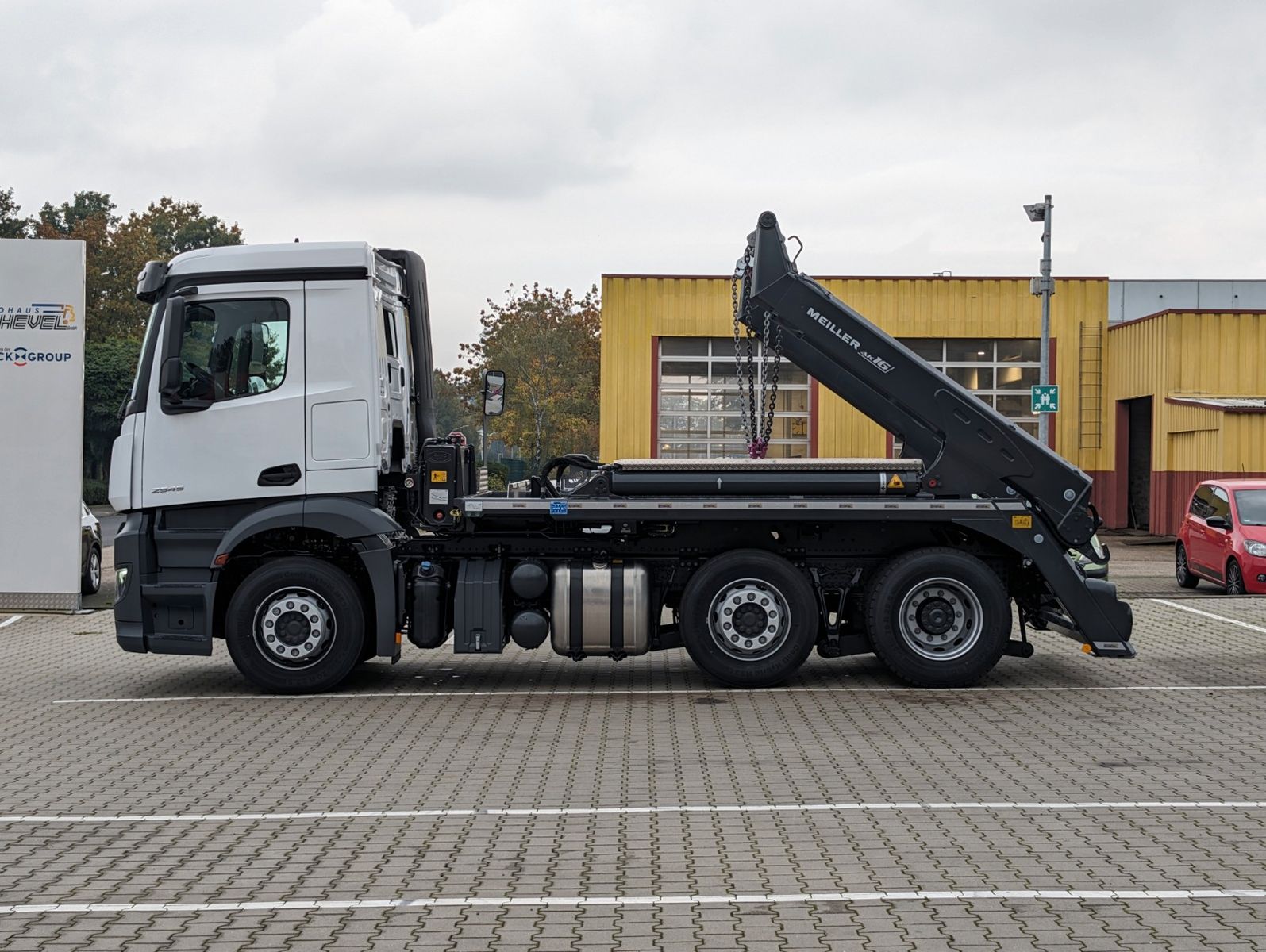 Fahrzeugabbildung Mercedes-Benz Actros 5 2545 6x2/4 Absetzkipper MEILLER AK16.T