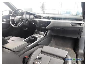 Audi Q8 e-tron - 4