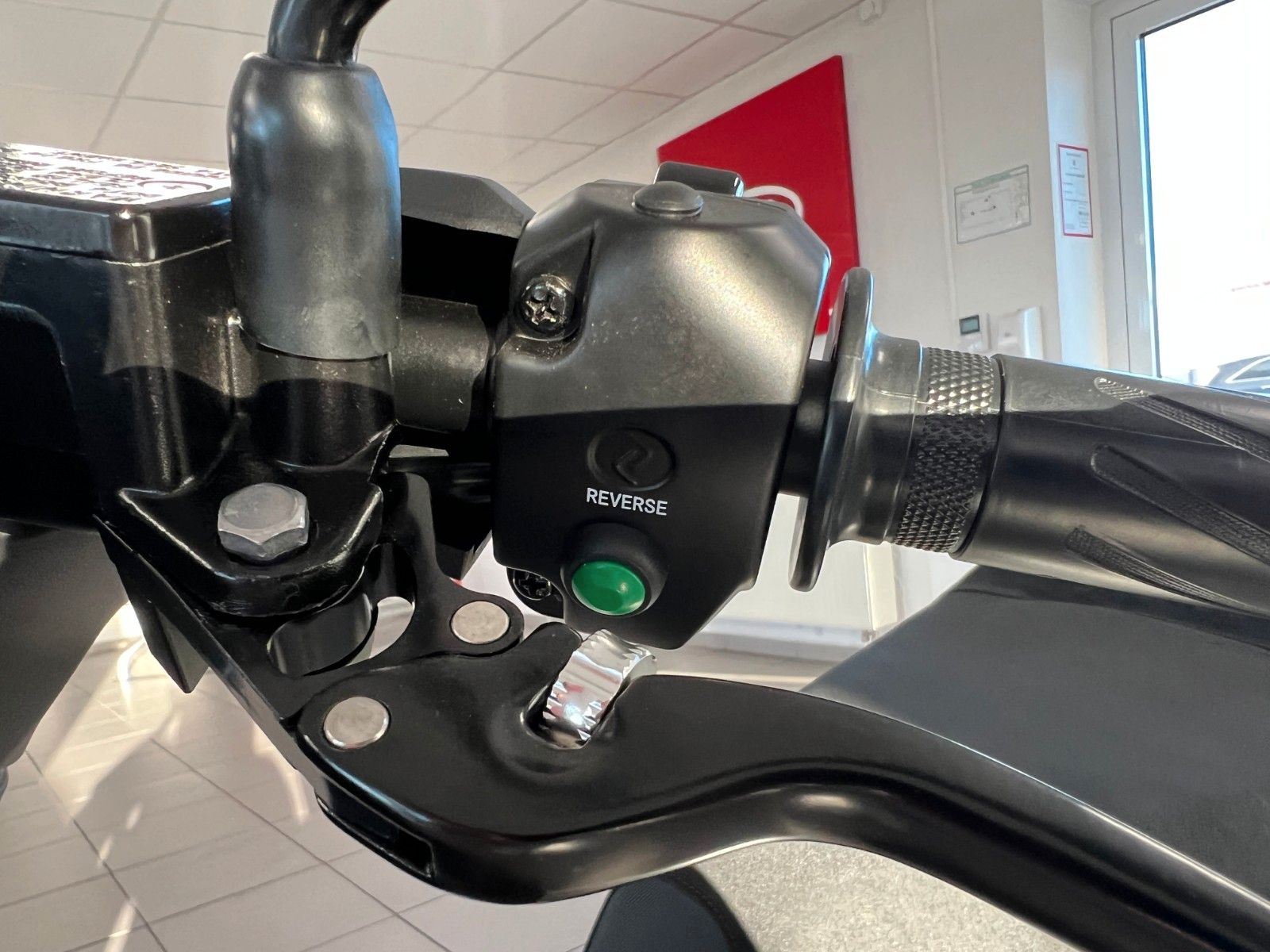 Fahrzeugabbildung Silence S01 Plus Connect Grey L3e