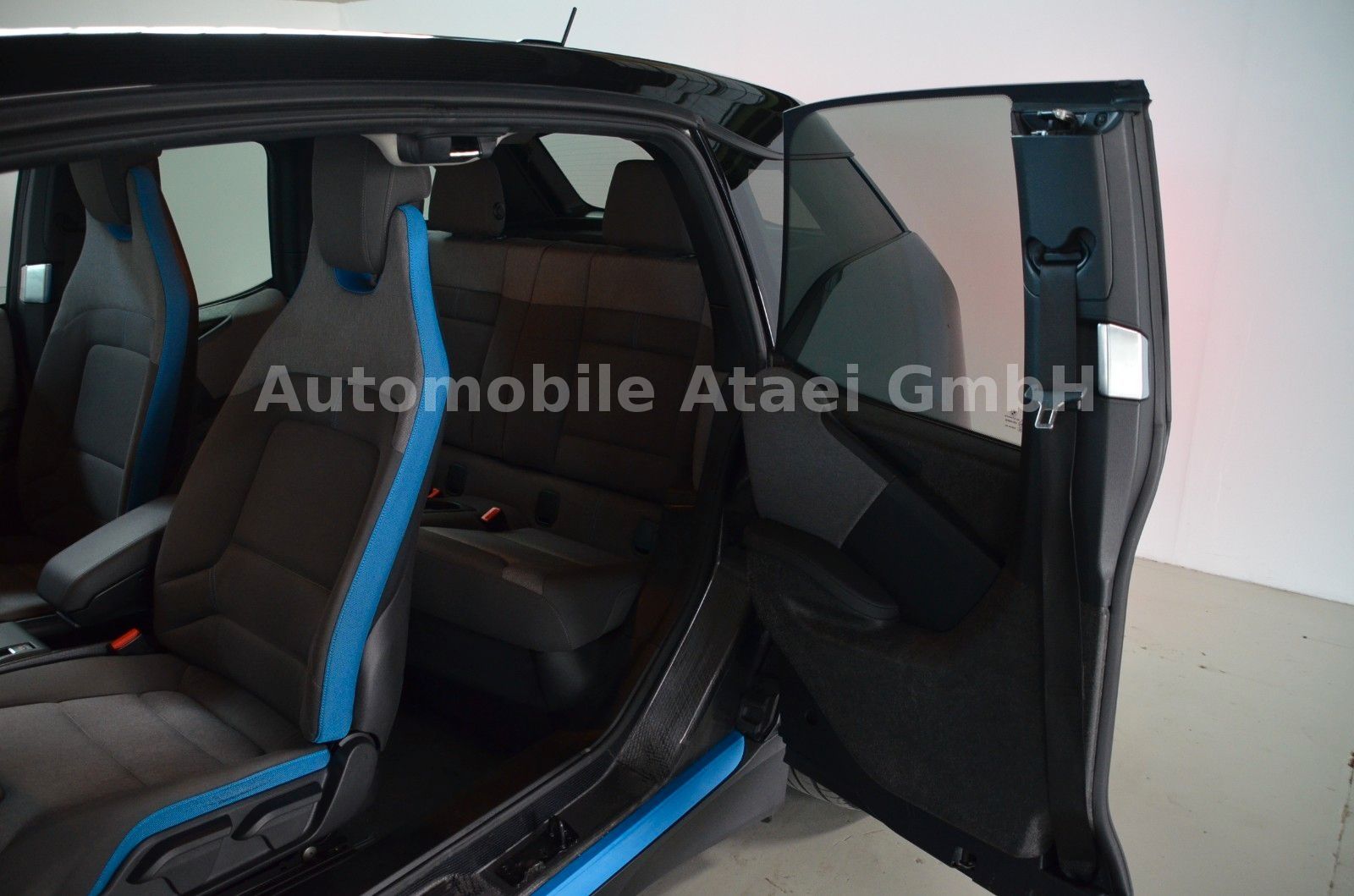 Fahrzeugabbildung BMW i3s 120Ah Exterieur-Paket+ Navi Proff+ 20"(1787)