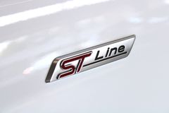 Fahrzeugabbildung Ford Focus 2,0 EcoBlue ST-Line Turnier LED ACC uvm.