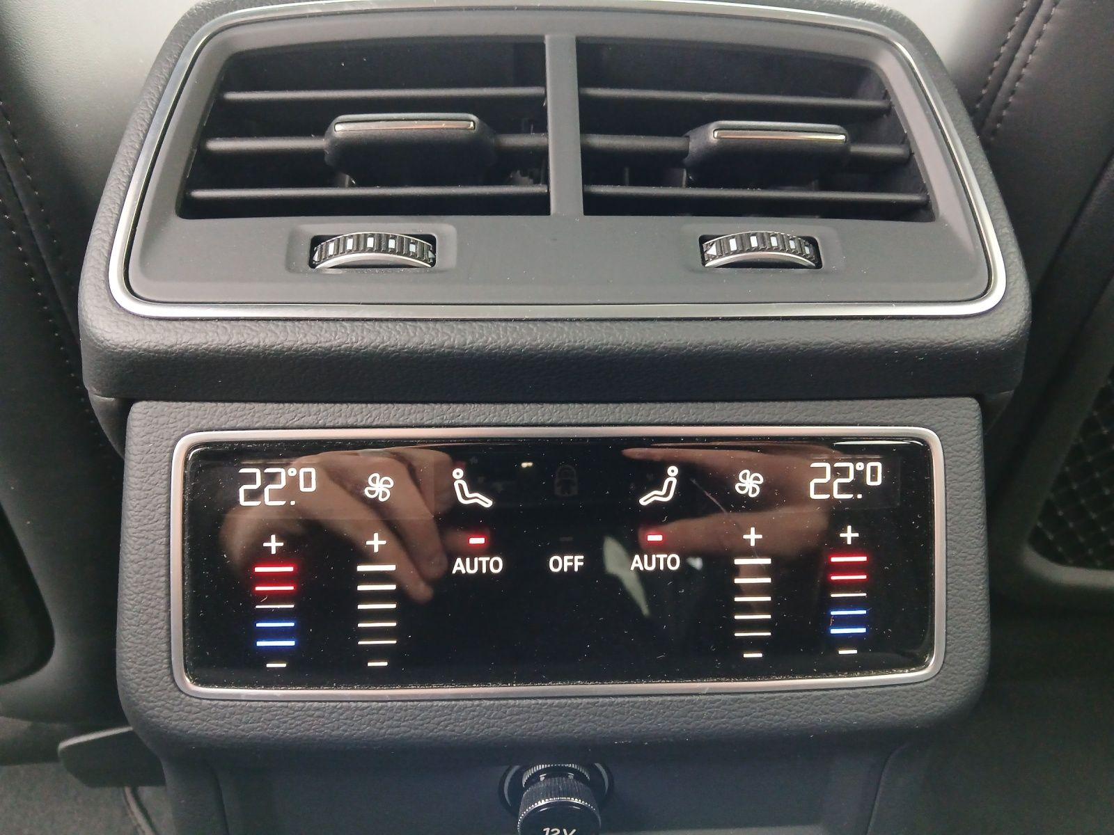 Fahrzeugabbildung Audi A6 Avant 40 TDI Sport quattro S-tronic LED Navi