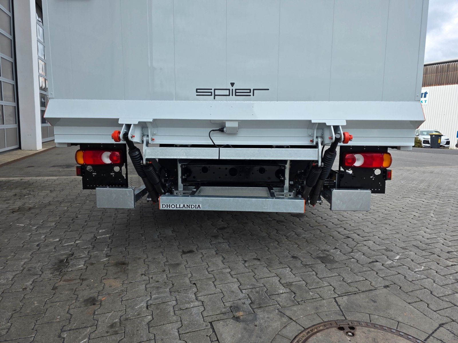 Fahrzeugabbildung Iveco Eurocargo ML75E19/P LBW 1.000kg 3 Sitze Klima