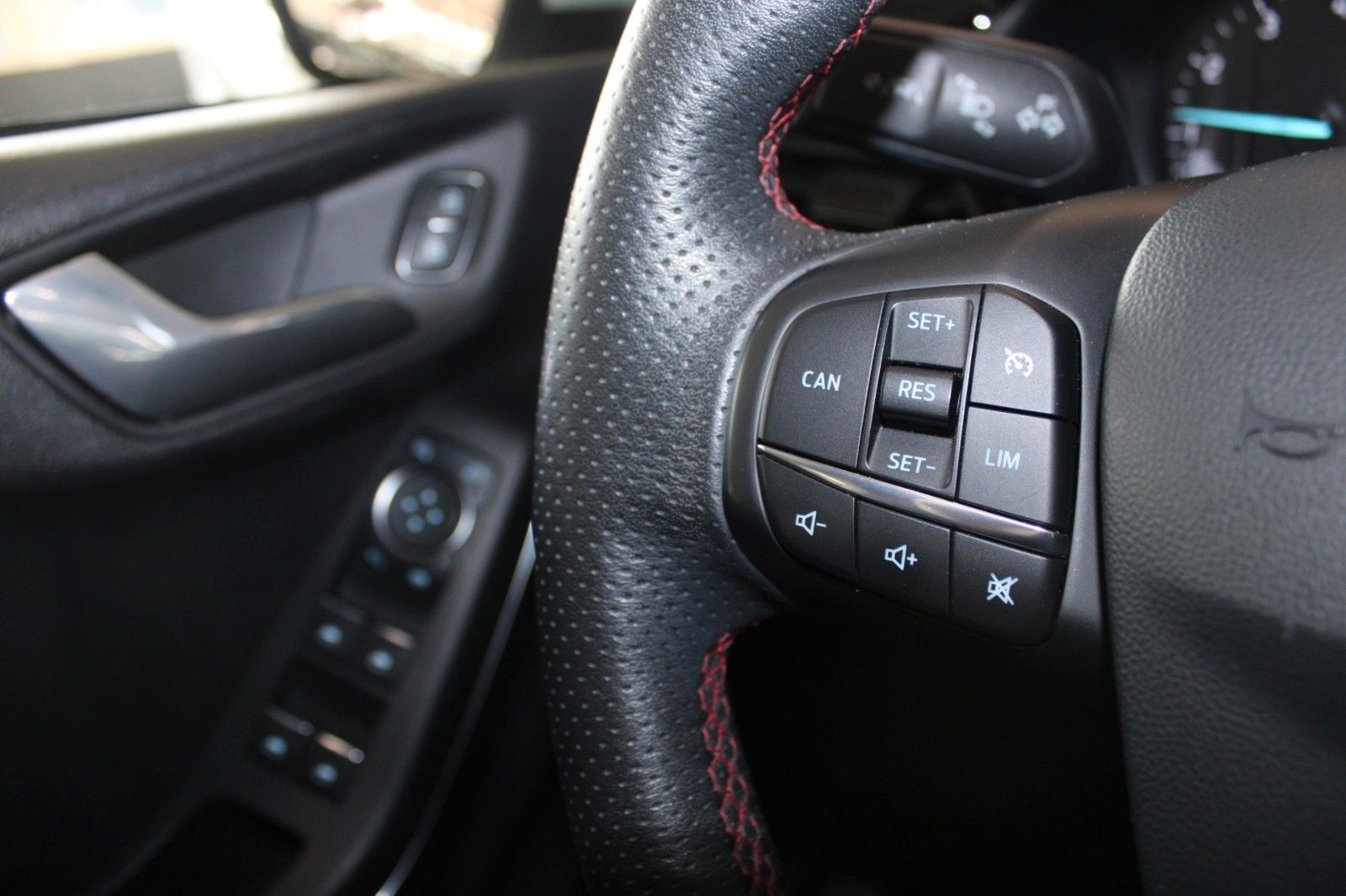 Fahrzeugabbildung Ford Fiesta ST-Line X LED NAVI B&O DAB WinterPaket