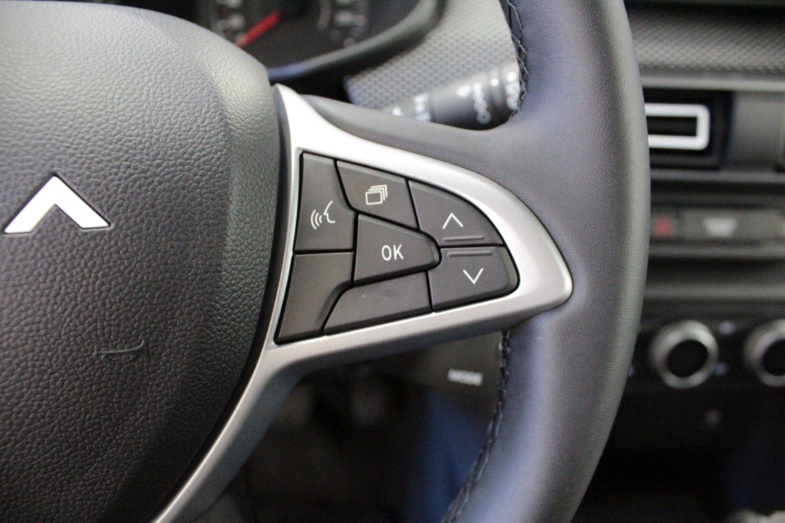 Fahrzeugabbildung Dacia Sandero TCe 90 auto Expression*15204*