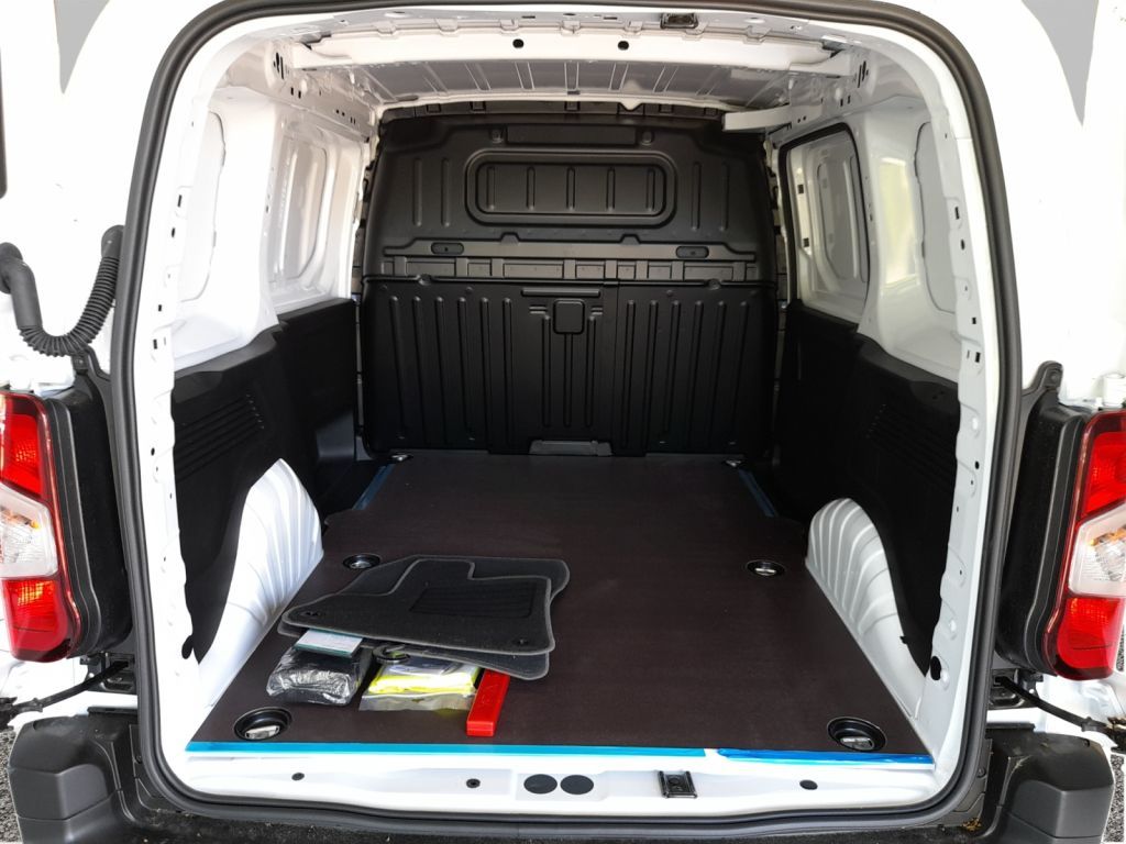 Fahrzeugabbildung Opel Combo Cargo 1.5 D Holzboden PDC hinten